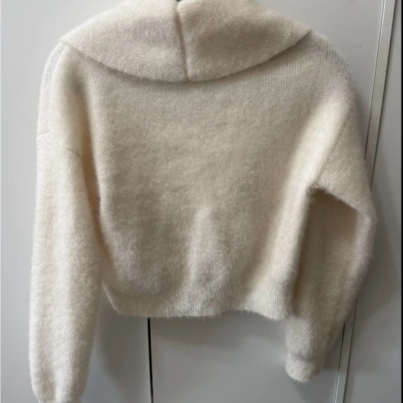 House of Harlow 1960 Shawl Collar Cropped Cardigan Sweater - Picture 2 of 5